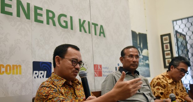 Bangun-Proyek-35-Ribu-Megawatt-010315-AGR-1-620x330