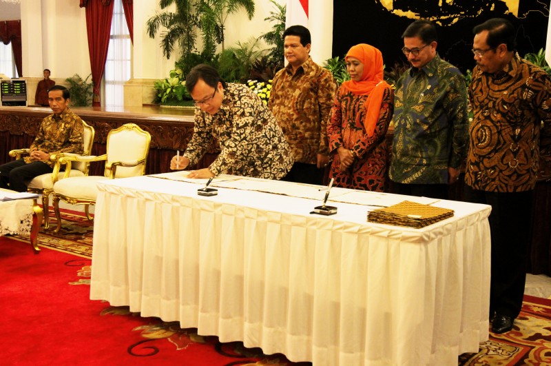 MOU Pemberian Pemanfaatan Data Serta Penegakan Dan Perlindungan Hukum Di Istana Negara, Rabu 20 Mei 2015