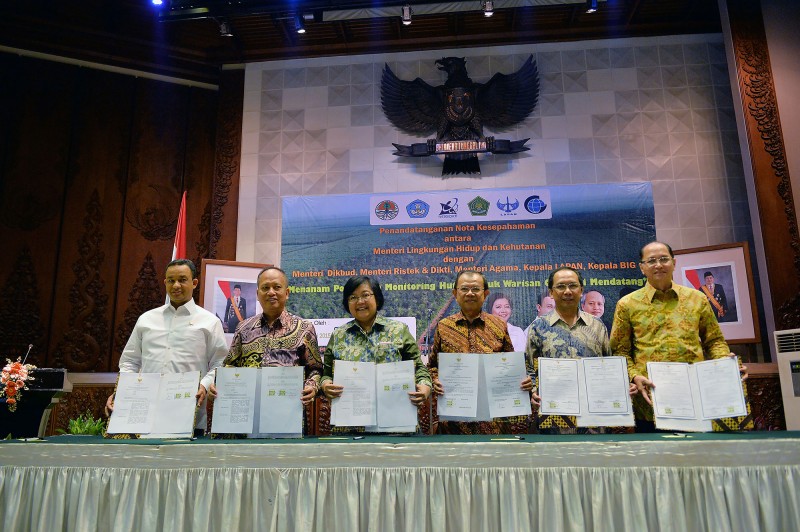 Foto-KLHK-Penandatanganan-MoU-5