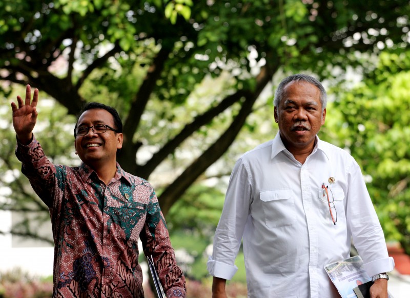 Menteri Basuki Hadimoeljono Hendak Memberikan Keterangan Pers Mengenai Progress Program Sejuta Rumah Di Istana Merdeka 23 Juni 2015