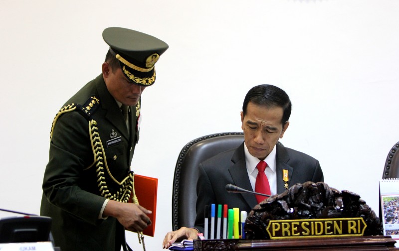 Presiden Joko Widodo Dalam Rapat Terbatas Membahas 87 RUU Mengenai Pembentukan Daerah Otonomi Baru Di Kantor Presiden, 8 Juli 2015