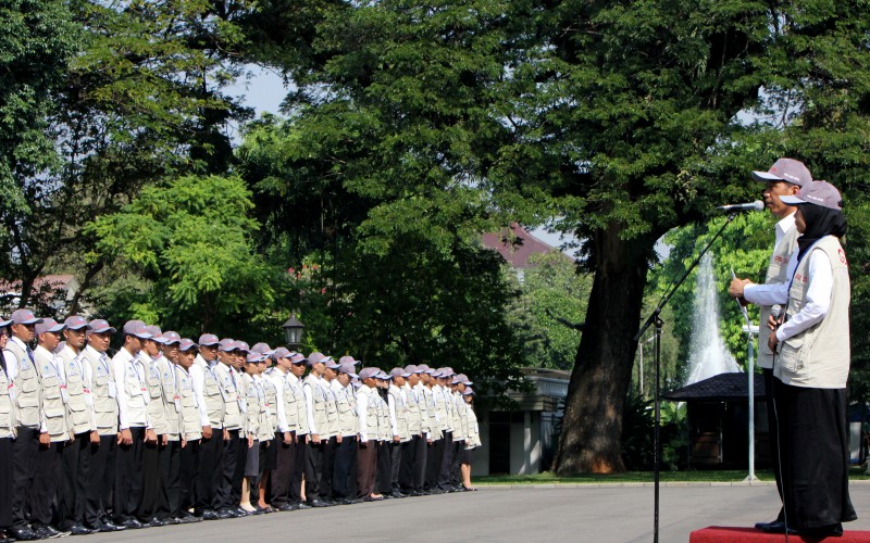 Presiden Joko Widodo Melepas 774 Guru Yang Mewakili 798 Guru Garis Depan Di Halaman Istana Merdeka, Jakarta