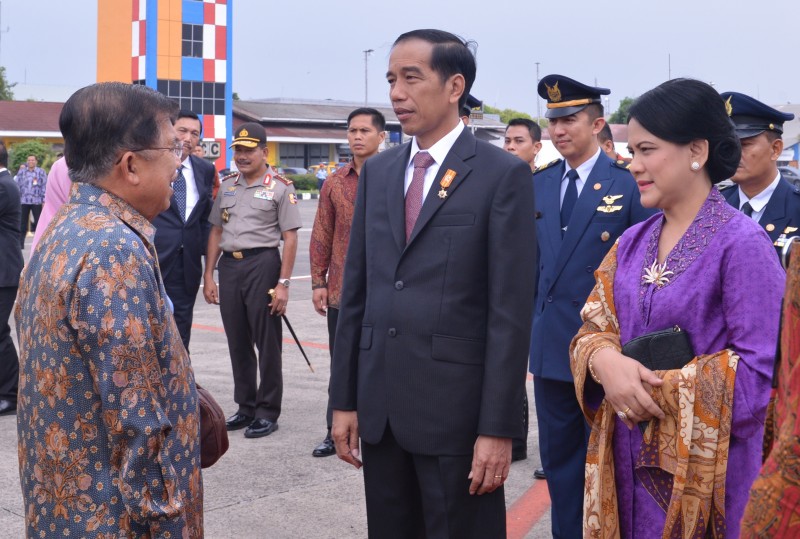 Presiden dan Ibu Negara Berangkat Menuju Paris, Perancis dengan Menggunakan Pesawat Kepresidenan Indonesia-1 dari Bandara Halim Perdanakusuma, Minggu 29 November 2015 Untuk Menghadiri KTT Perubahan Iklim
