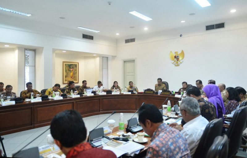 Presiden Joko Widodo Memimpin Rapat Terbatas Antisipasi Menyambut Hari Raya Idul Fitri