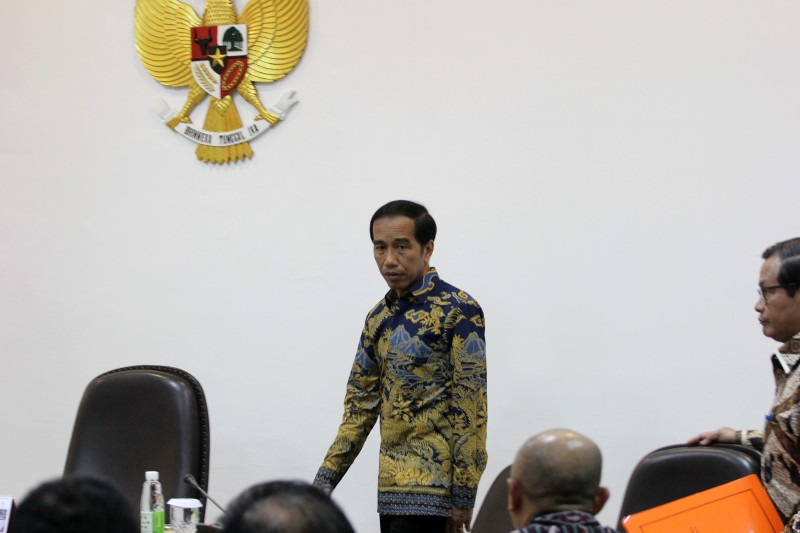 Presiden Joko Widodo Memimpin Rapat Terbatas Sinkronisasi Perencanaan dan Penganggaran Pembangunan Nasional di Kantor Presiden