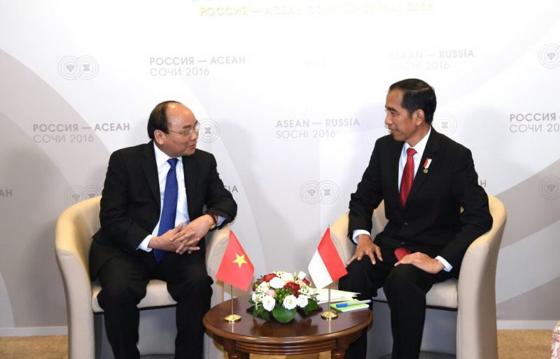 Pertemuan Bilateral Indonesia - Vietnam antara Presiden Joko Widodo Perdana Menteri Republik Sosialis Vietnam Nguyen Xuan Phuc