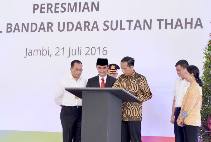 Presiden Joko Widodo Meresmikan Pengembangan Bandara Sultan Thaha