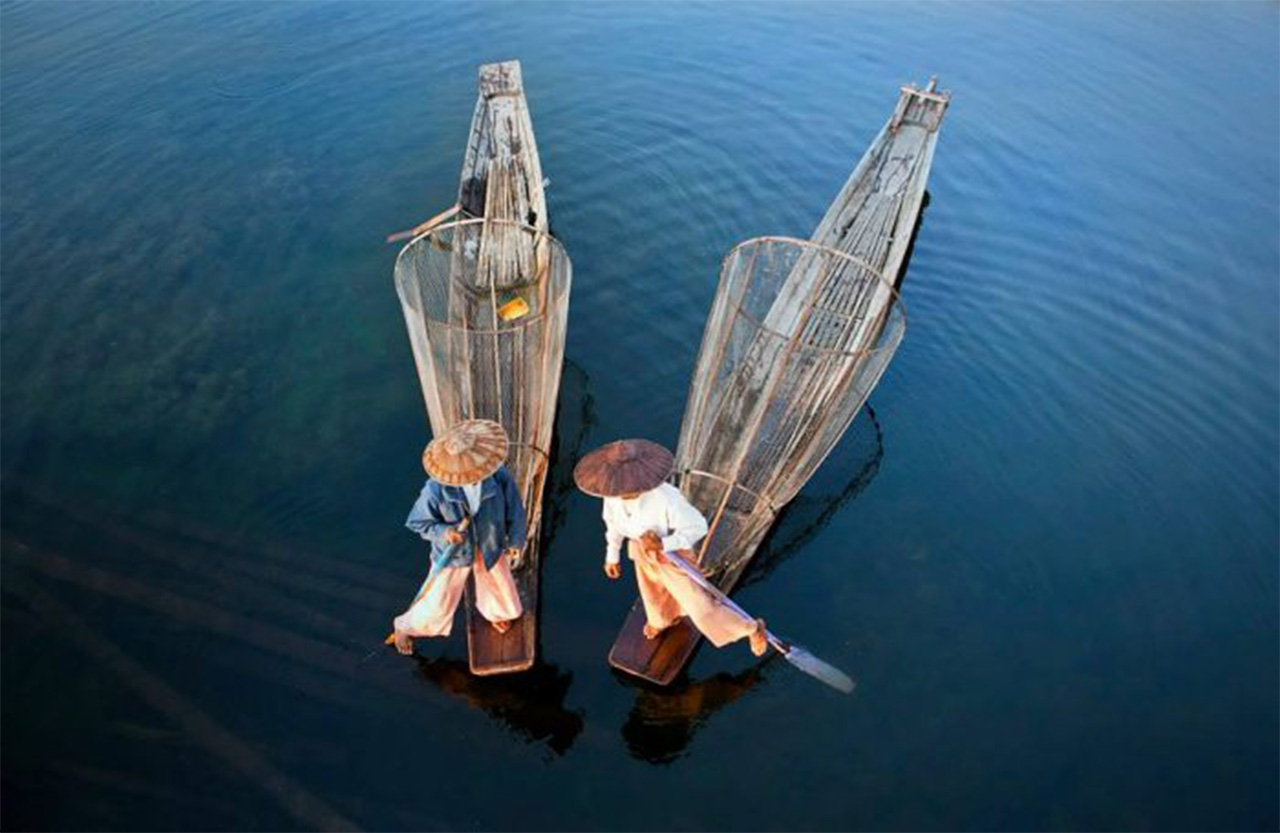 Kehidupan-Nelayan-di-Inle-Lake-Shan-State-Myanmar-700x467