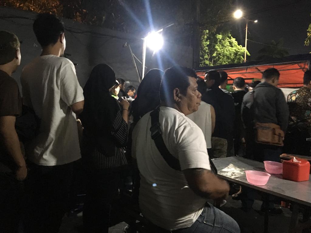 tempat makan bebek tugu pahlawan