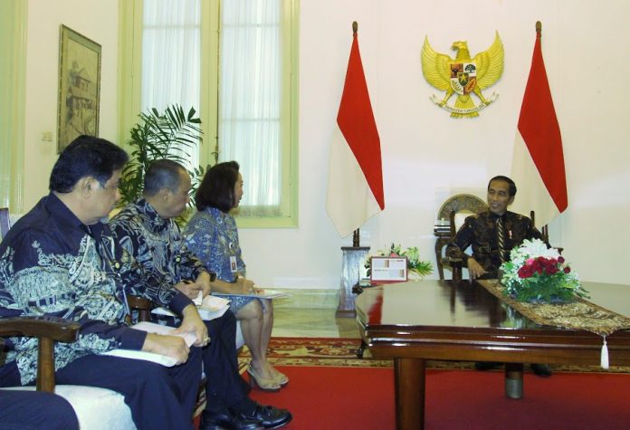 Presiden Joko Widodo menerima Panitia Seleksi Calon Pimpinan Komisi Pemberantasan Korupsi di Istana Negara