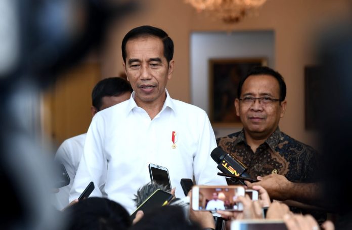 Presiden Joko Widodo menyampaikan dukacita untuk Wamena dan menghimbau warga tidak terpancing provokasi di Istana Kepresidenan Bogor