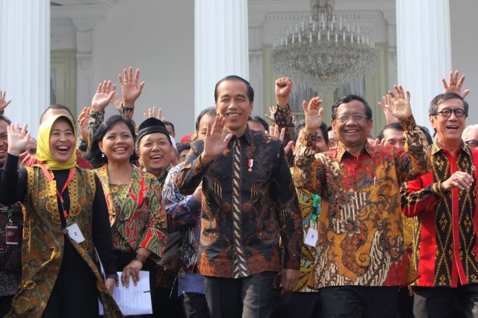 Presiden Joko Widodo meresmikan pembukaan Konferensi Hukum Tata Negara Ke-6 Tahun 2019 di Istana Negara