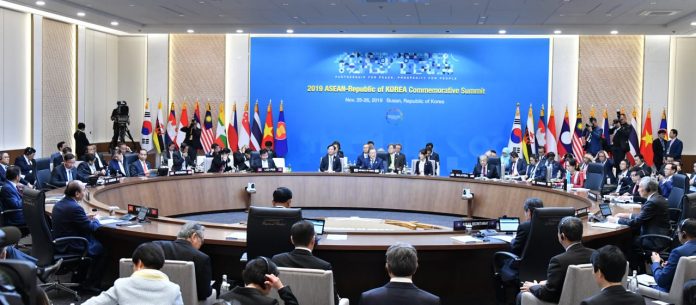 Presiden Joko Widodo hadiri ASEAN-Republic of Korea Summit di Busan Exhibition and Convention Center, pada Selasa 26 November 2019
