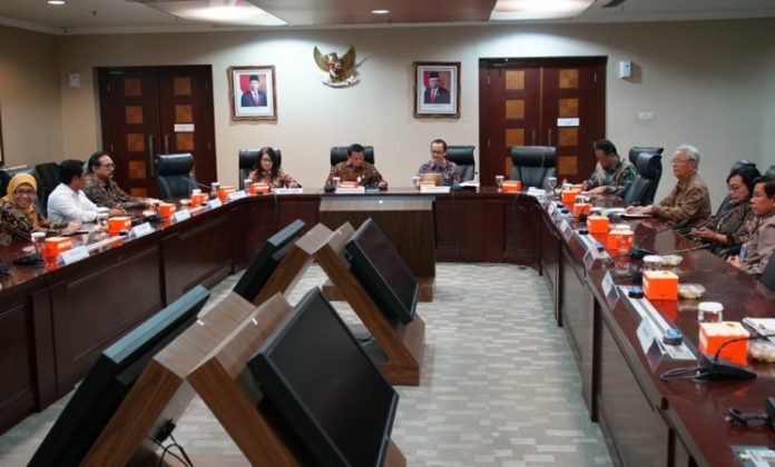 Kepala-Staf-Kepresidenan-bertemu-Rektor-Univesitas-745x450