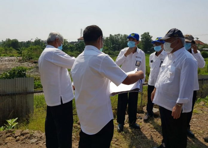 Menteri Pekerjaan Umum dan Perumahan Rakyat Basuki Hadimuljono melakukan kunjungan kerja ke site Kampus Politeknik PU di Kota Semarang