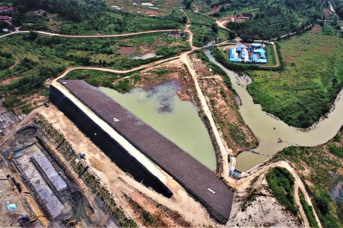 Pembangunan Bendungan Pidekso di Wonogiri, di Jawa Tengah yang progres tahap I sudah mencapai 92 persen