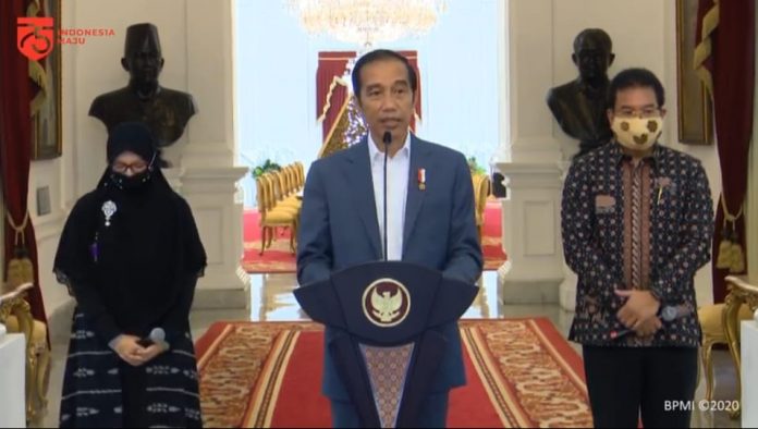 Presiden Jokowi dalam konferensi pers terkait penjelasan zona daerah dalam penanganan Covid-19 melalui telekonferensi dari Istana Merdeka, pada Rabu 24 Juni 2020