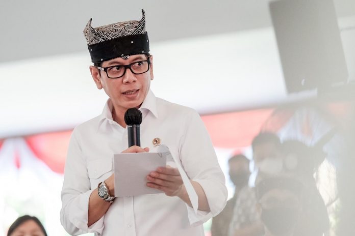 Menteri Pariwisata dan Ekonomi Kreatif atau Badan Pariwisata dan Ekonomi Kreatif Wishnutama Kusubandio