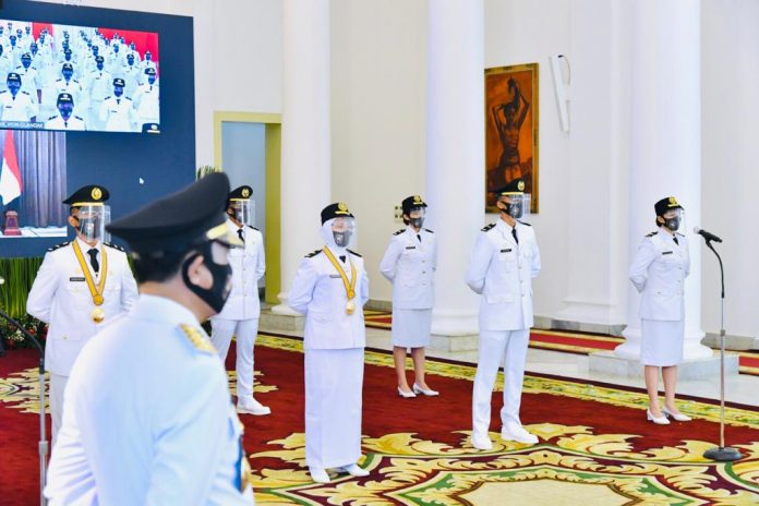 Presiden Joko Widodo melantik 881 Pamong Praja Muda Lulusan IPDN Tahun 2020 secara Virtual dari Istana Kepresidenan Bogor, Rabu 29 Juli 2020