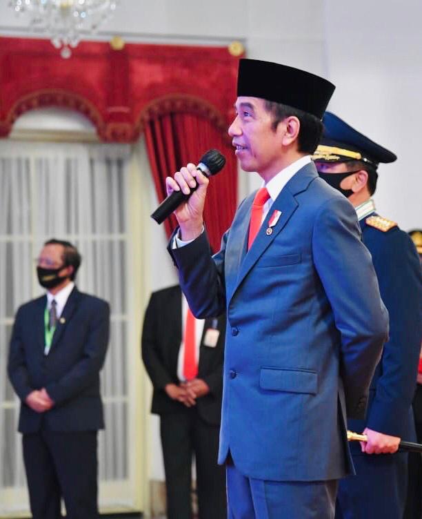 Presiden Joko Widodo memberikan amanat kepada jajaran Kepolisian Republik Indonesia dalam HUT ke-74 Bhayangkara di Istana Negara