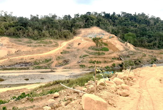 Pembangunan Bendungan Tiu Suntuk dengan kapasitas 55,90 juta meter kubik di Kabupaten Sumbawa Barat, Provinsi Nusa Tenggara Barat
