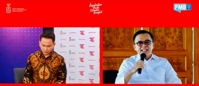 Bupati Banyuwangi Abdullah Azwar Anas dalam diskusi Menjaga Masyarakat Produktif dan Aman di Masa Pandemi di Media Center Komite Penanganan Covid-19 dan PEN