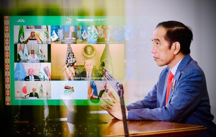 Presiden Joko Widodo hadir dan memberikan pidato dalam KTT G20 pada Sabtu, 21 November 2020, dari Istana Kepresidenan Bogor, Jawa Barat