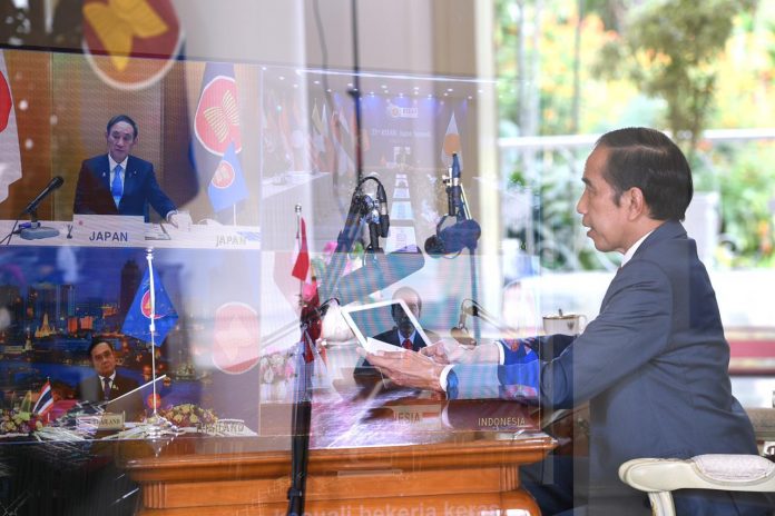 Presiden Joko Widodo menghadiri KTT ASEAN-Jepang secara virtual dari Istana Kepresidenan Bogor