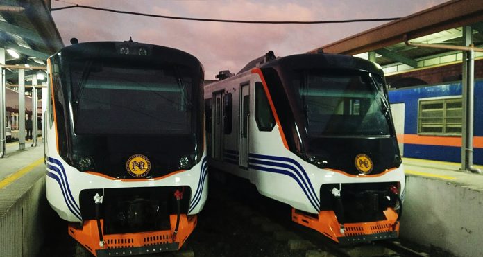 Kereta penumpang buatan PT. INCA