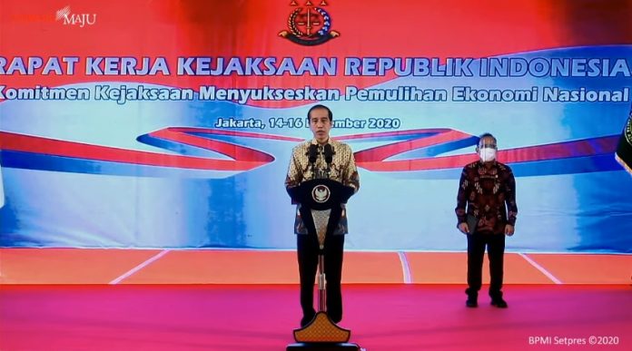 Presiden Joko Widodo meresmikan Pembukaan Rapat Kerja Kejaksaan Republik Indonesia Tahun 2020 secara virtual dari Istana Negara, Senin, 14 Desember 2020.