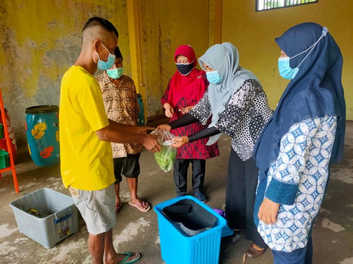 Kementerian Sosial memberikan pelatihan berwirausaha bagi warga terlantar di Provinsi DKI Jakarta