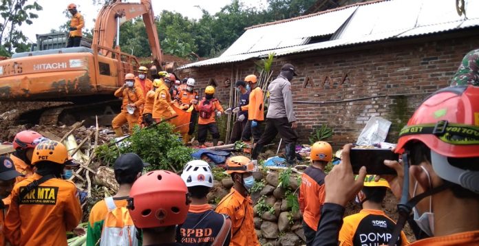Penanganan pascalongsor desa Ngetos, Kabupaten Nganjuk, Jawa Timur