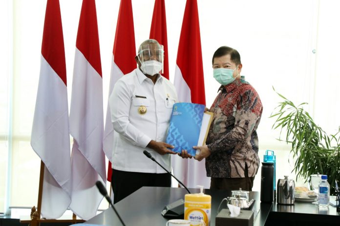 Menteri Perencanaan Pembangunan Nasional atau Kepala Bappenas Suharso Monoarfa menerima audiensi dari Gubernur Papua Barat membahas Kebijakan dan Strategi Pembangunan Wilayah Provinsi Papua Barat