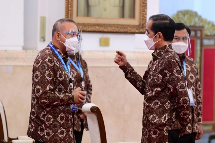 Presiden Joko Widodo meresmikan Pembukaan Musyawarah Nasional V Asosiasi Pemerintah Kabupaten Seluruh Indonesia Tahun 2021 di Istana Negara