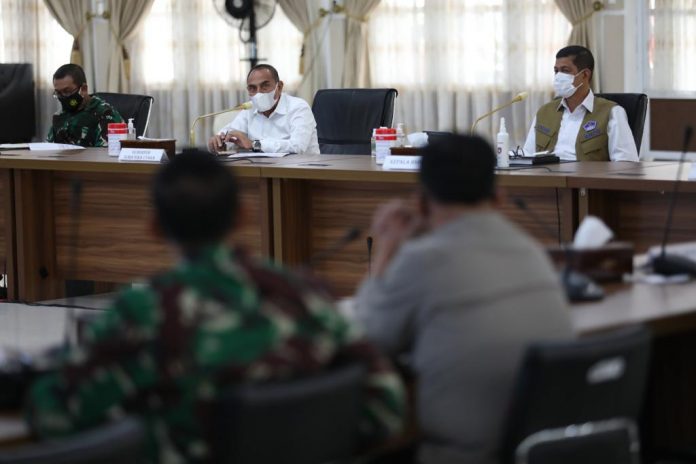 Ketua Satgas Penanganan COVID-19 Letjen TNI Dr. (H.C.) Doni Monardo didampingi bersama
