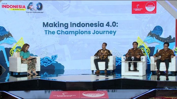 Menteri Perindustrian Agus Gumiwang Kartasasmita saat menyampaikan keterangan pers Making Indonesia 4.0