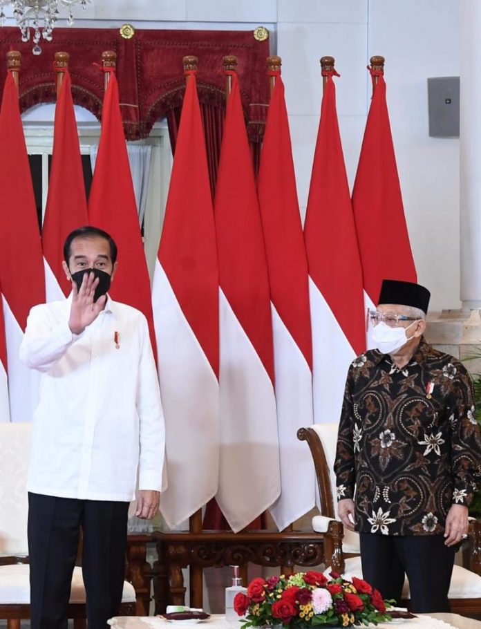 Presiden Joko Widodo memberikan arahan secara virtual kepada seluruh kepala daerah se-Indonesia