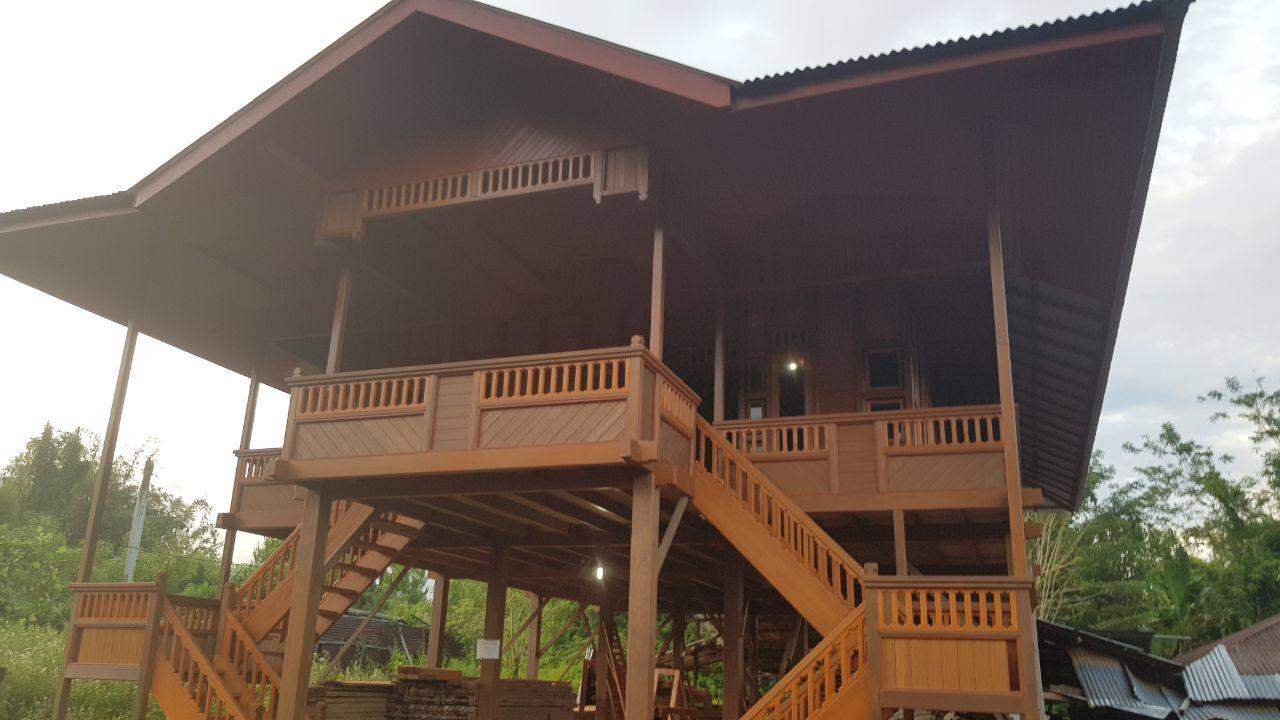 Desa Woloan  Penghasil Rumah  Panggung yang Mendunia 