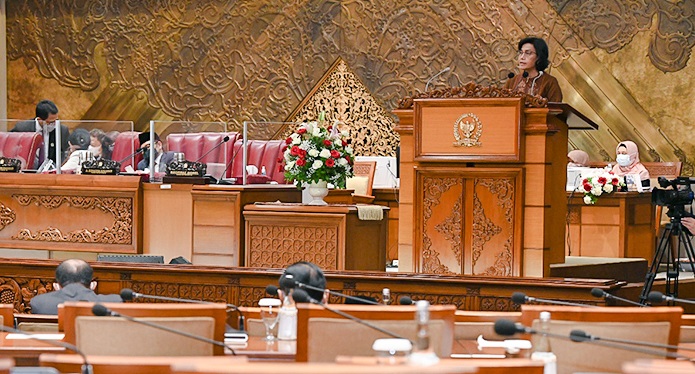 Menkeu Sri Mulyani Indrawati dalam Rapat Paripurna DPR RI Penyampaian Kebijakan Ekonomi Makro dan Pokok-Pokok Kebijakan Fiskal (KEM PPKF) Tahun 2022(Foto Humas Kemenkeu)
