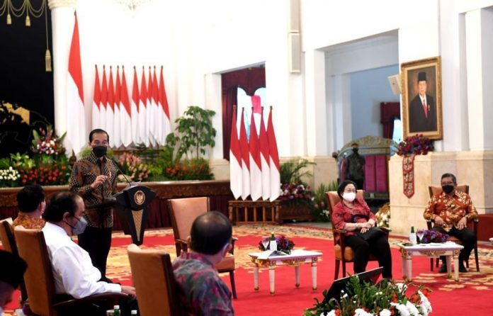 Presiden Joko Widodo bertemu para pimpinan partai politik koalisi di Istana Negara