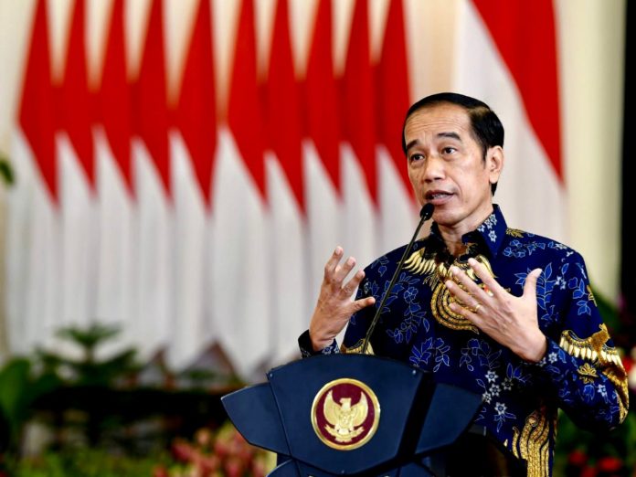 Presiden Joko Widodo membuka Peresmian Sarasehan 100 Ekonom Indonesia di Istana Negara