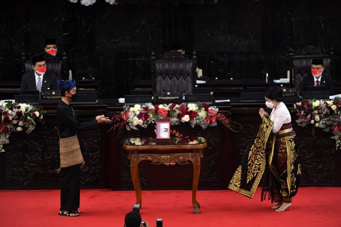 Presiden saat menyampaikan Keterangan Pemerintah atas RUU APBN Tahun Anggaran 2022 beserta Nota Keuangannya di depan Rapat Paripurna DPR RI