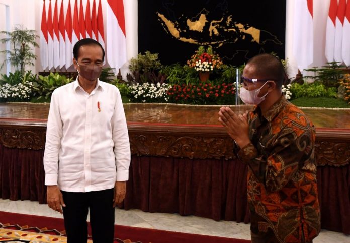 Presiden Joko Widodo menerima perwakilan Perhimpunan Insan Perunggasan dan Peternak Ayam Petelur, pada Rabu, 15 September 2021, di Istana Negara