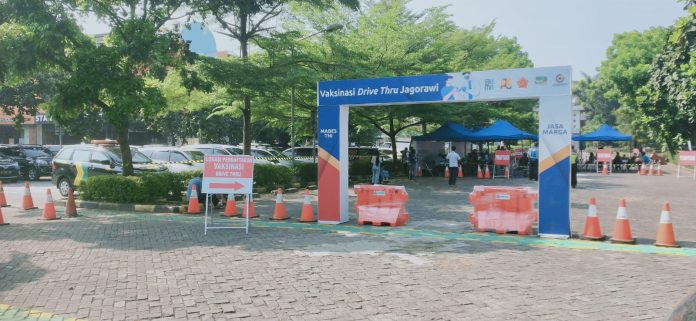 vaksinasi Drive Thru