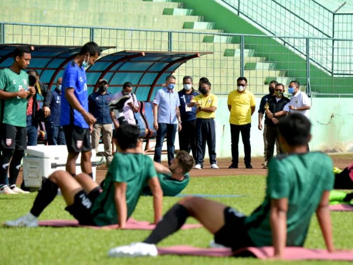 Ilustrasi latihan tim sepakbola