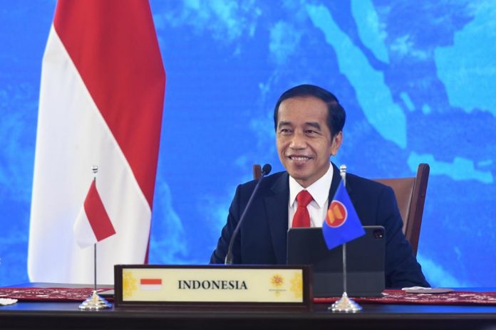 Presiden Joko Widodo menghadiri Konferensi Tingkat Tinggi ASEAN ke-38 dari Istana Kepresidenan Bogor, Jawa Barat secara virtual