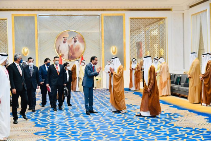 Presiden Joko Widodo disambut Perdana Menteri (PEA) dan Ruler atau Emir Dubai PEA Sheikh Mohammed Bin Rashid Al Maktoum (MBR)