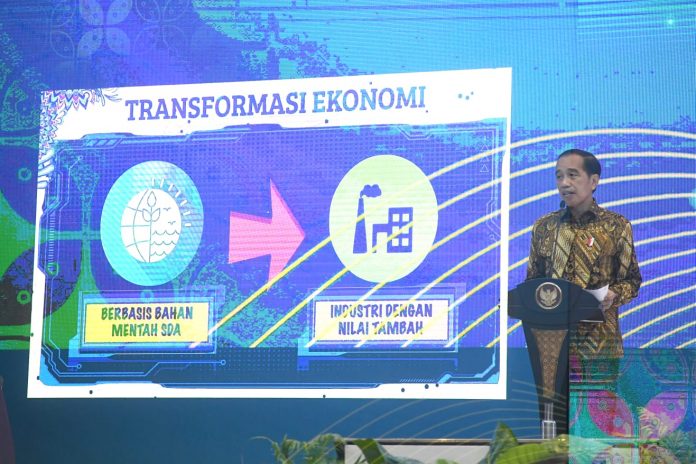 Presiden saat memberikan arahan pada acara Pertemuan Tahunan Bank Indonesia Tahun 2021 di Grand Ballroom Hotel Fairmont, Jakarta Pusat, pada Rabu, 24 November 2021.