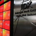Terkoreksi Signifikan, IHSG Rabu Siang Melemah ke Level 9.021