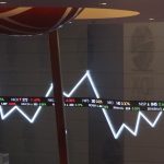 Bangkit Kuat dari Koreksi, IHSG Selasa Siang Rebound ke Level 8.047